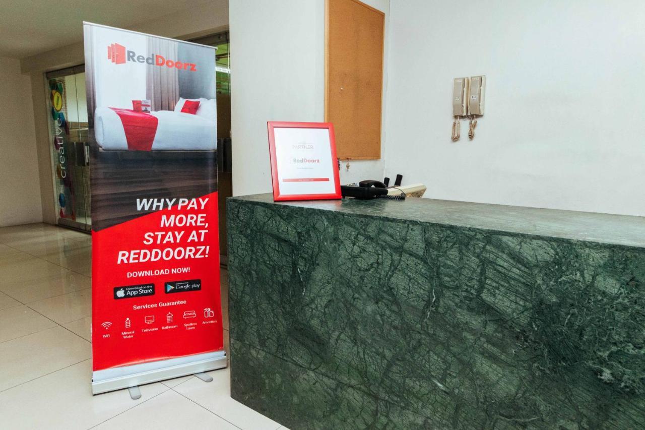 Hotel RedDoorz near Osmena Highway 1 Makati City Zewnętrze zdjęcie